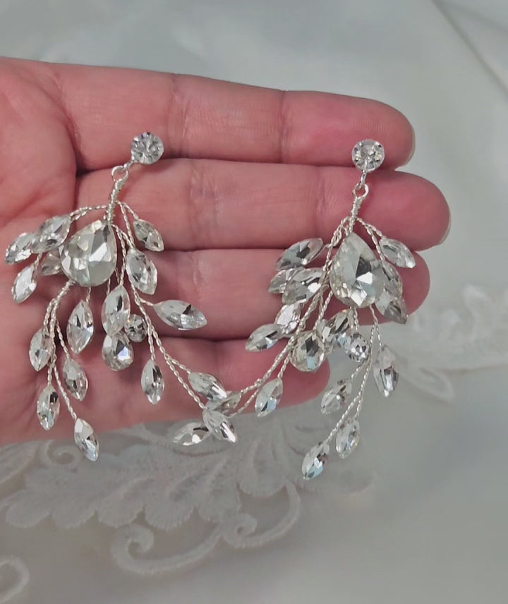 Wedding earrings in silver with rhinestones
