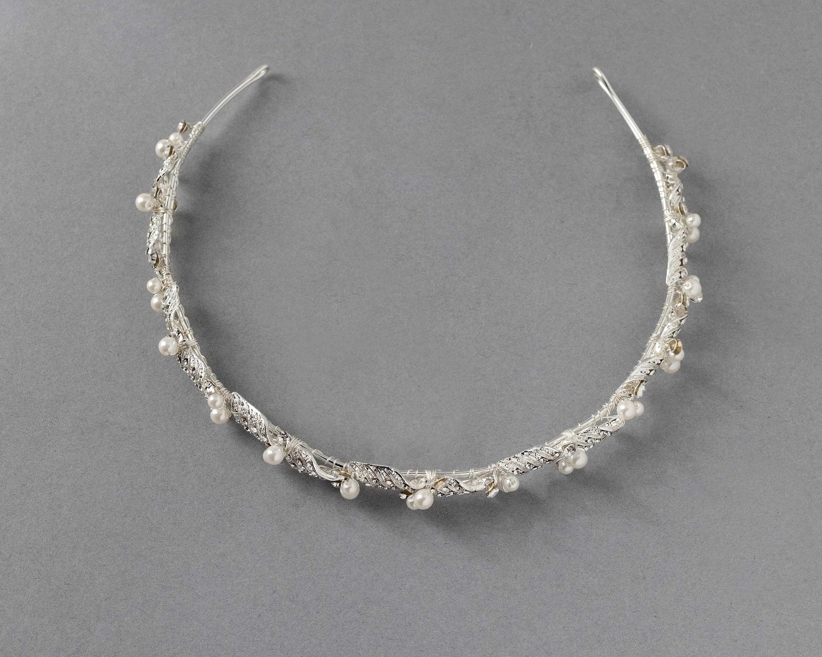 Simple Twisted Pearl Tiara
