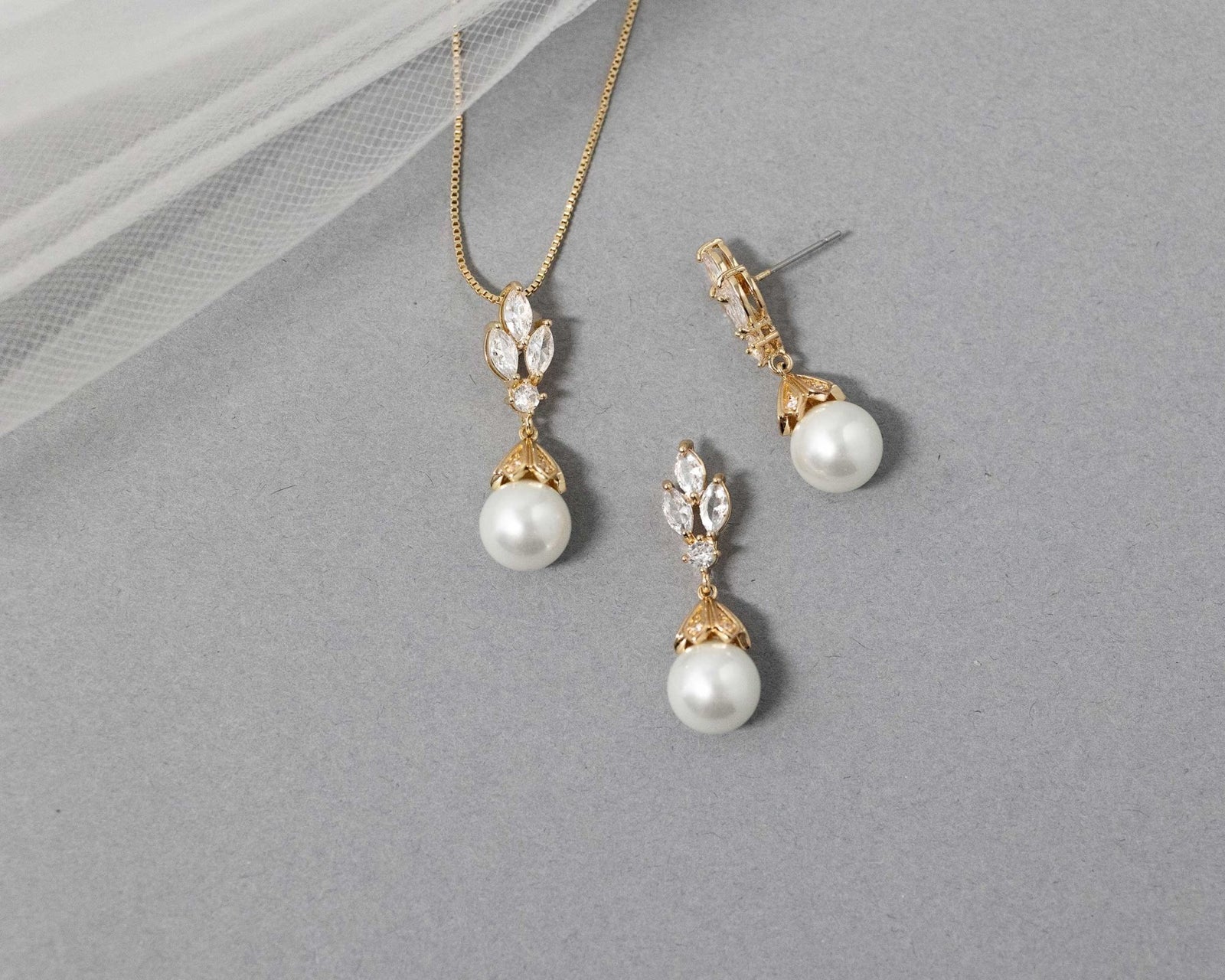 Vintage Inspired Pearl Pendant Necklace Set - Pendant - Cassandra Lynne