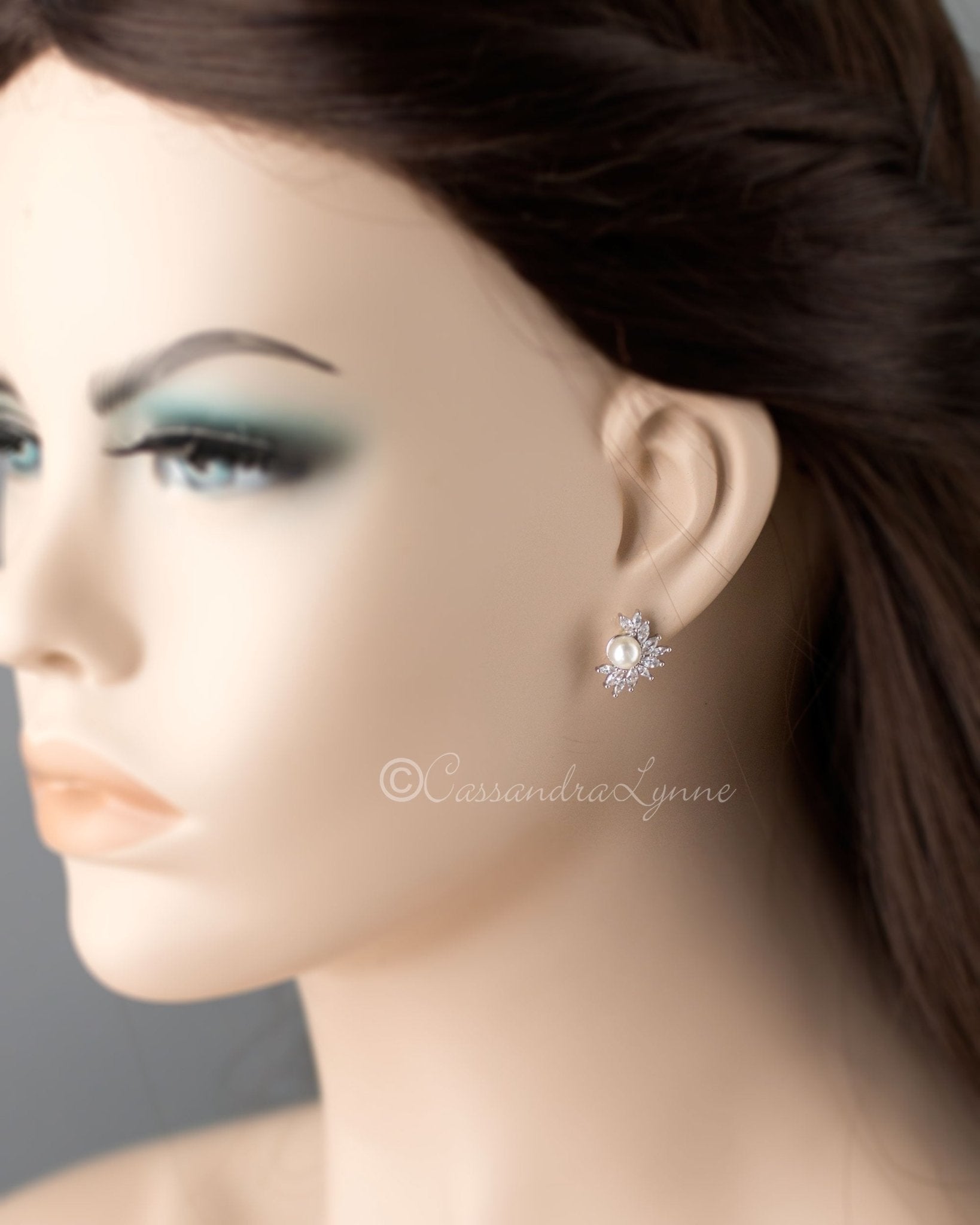 Dainty Marquise Leaf Stud Earrings - Cassandra Lynne