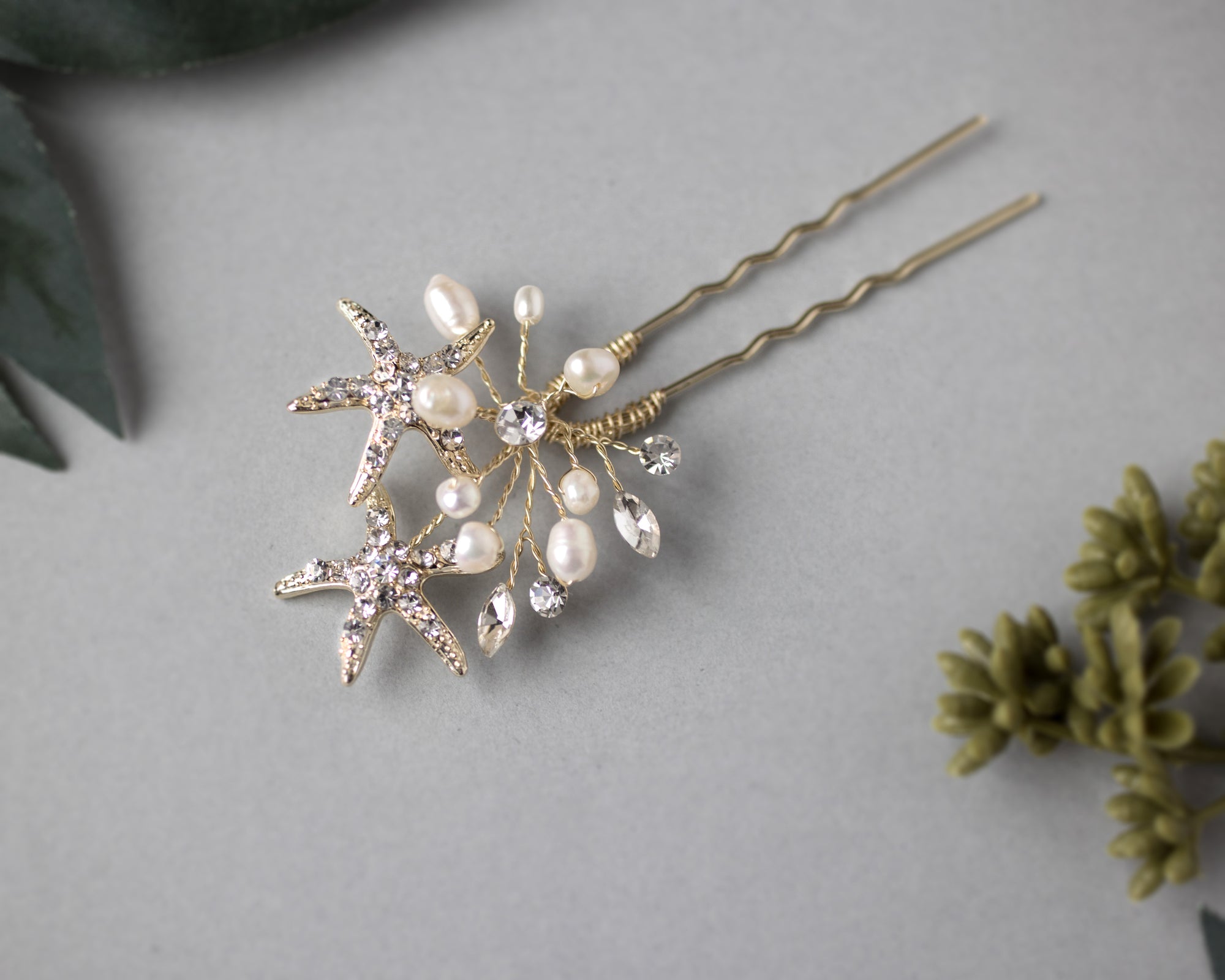 Starfish Hair Pin with Pearls in Light Gold - Cassandra Lynne
