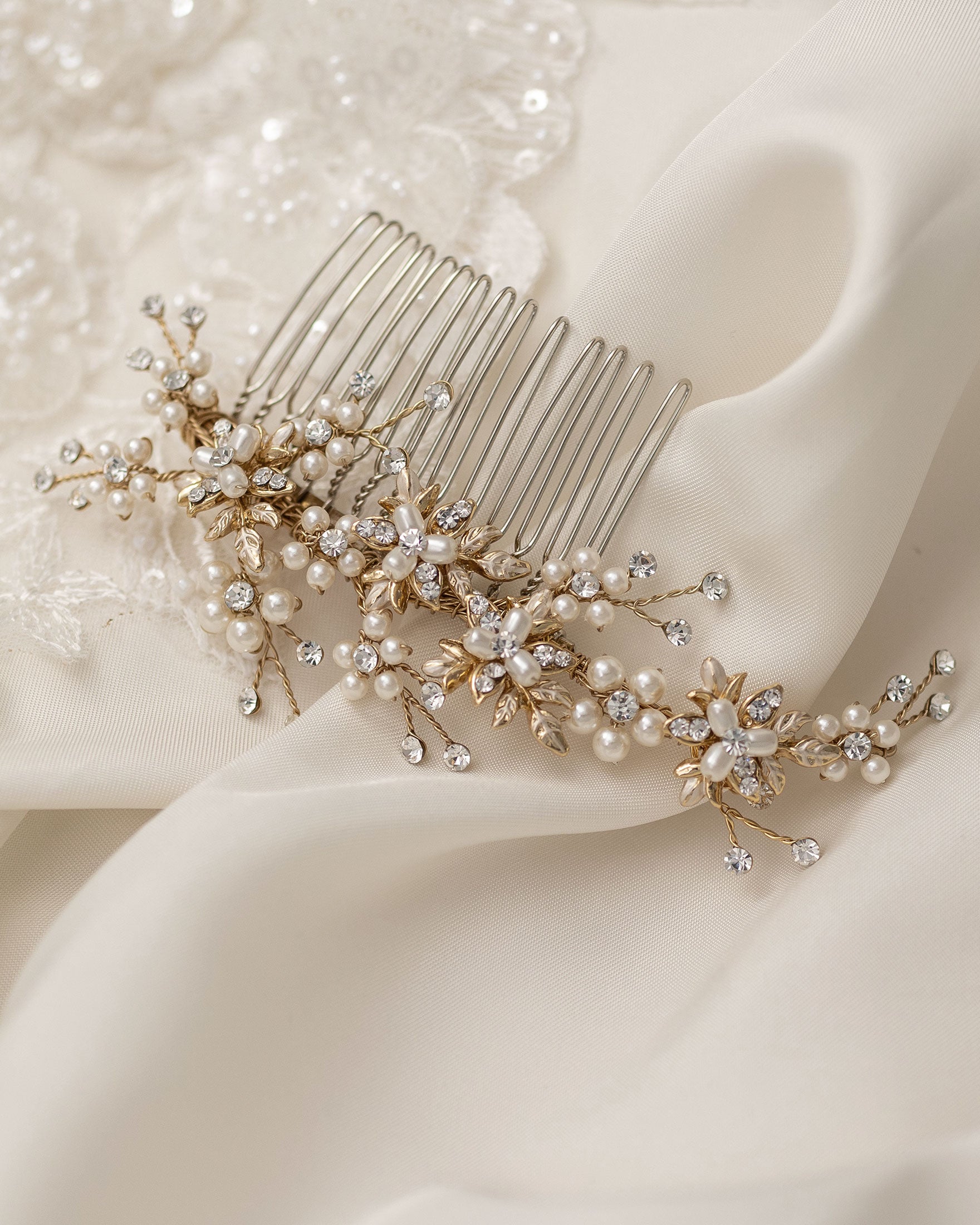 Delicate Wedding Hair Comb with Pearls - gold- Cassandra-Lynne