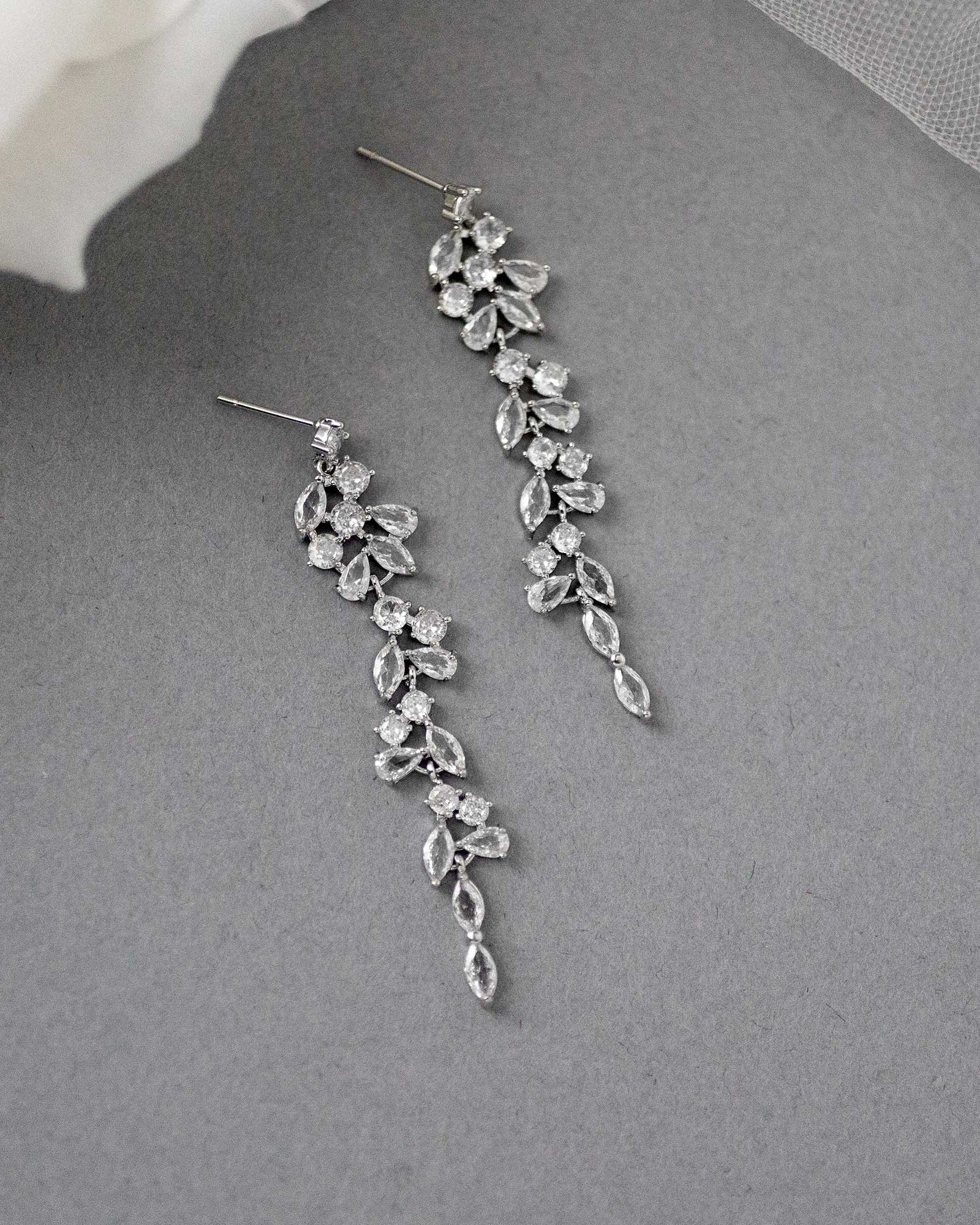 ミラージュ　コリンスキー Classic Wedding Earrings with CZ Pear Drop - Cassandra Lynne
