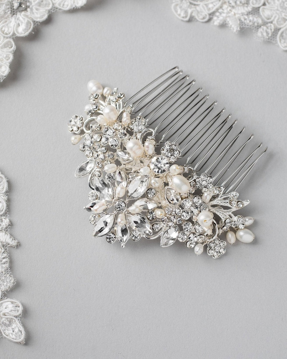 Elegant Bridal Comb with Freshwater Pearls - Cassandra Lynne display picture 2