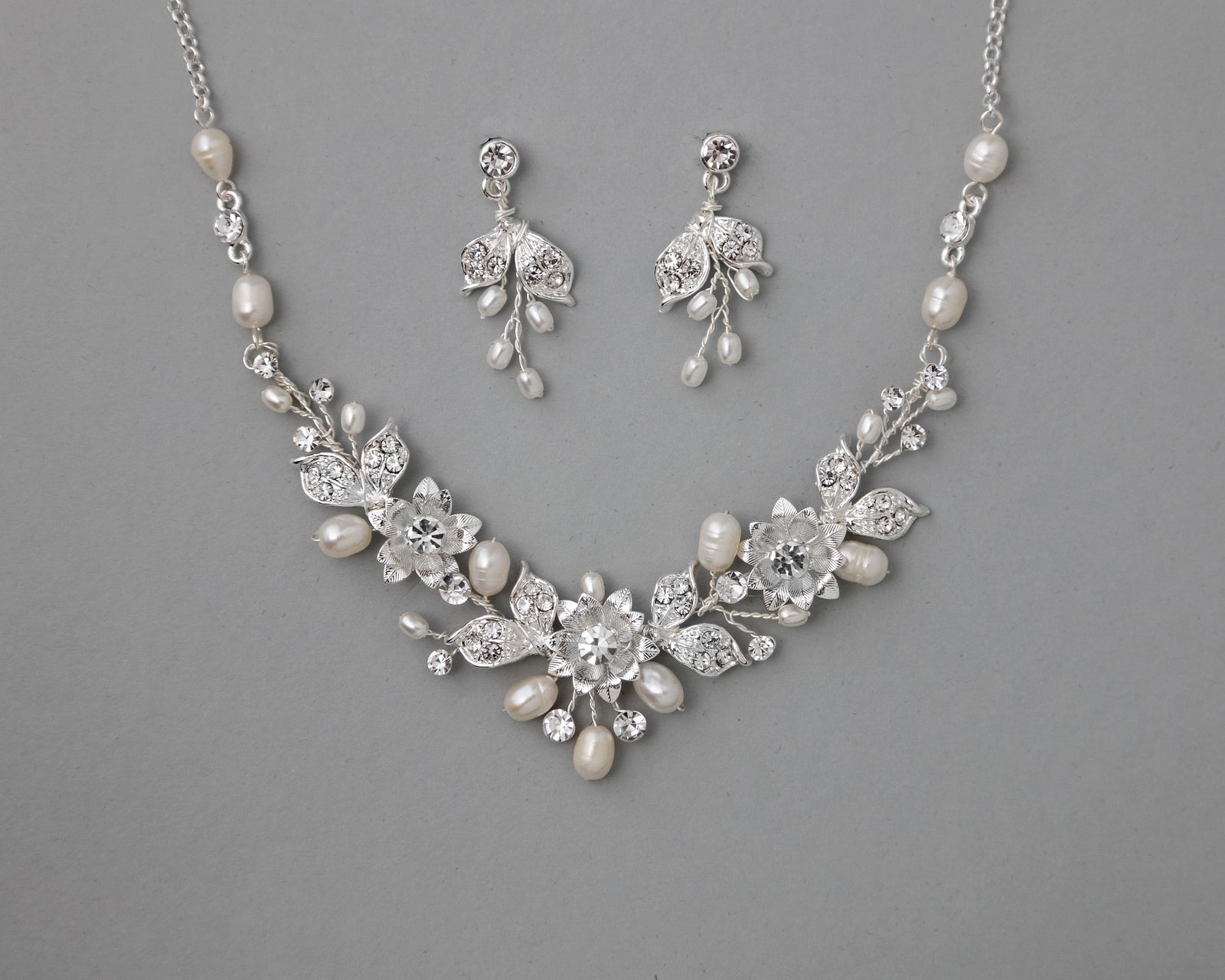 Silver handmade wedding necklace with freshwater pearls and crystals