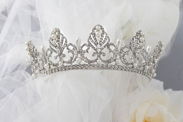 Full Circle Wedding Crown with Teardrop Pearls - Tiara - Cassandra Lynne