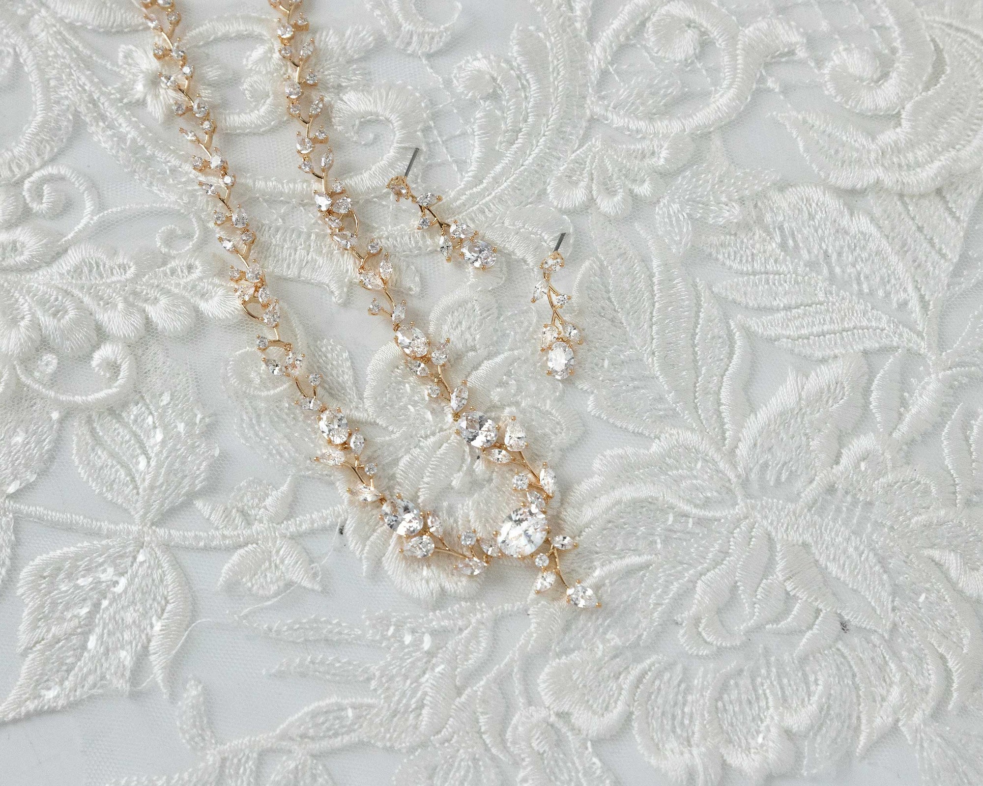 Bridal Necklace Set with Dainty Oval Vines