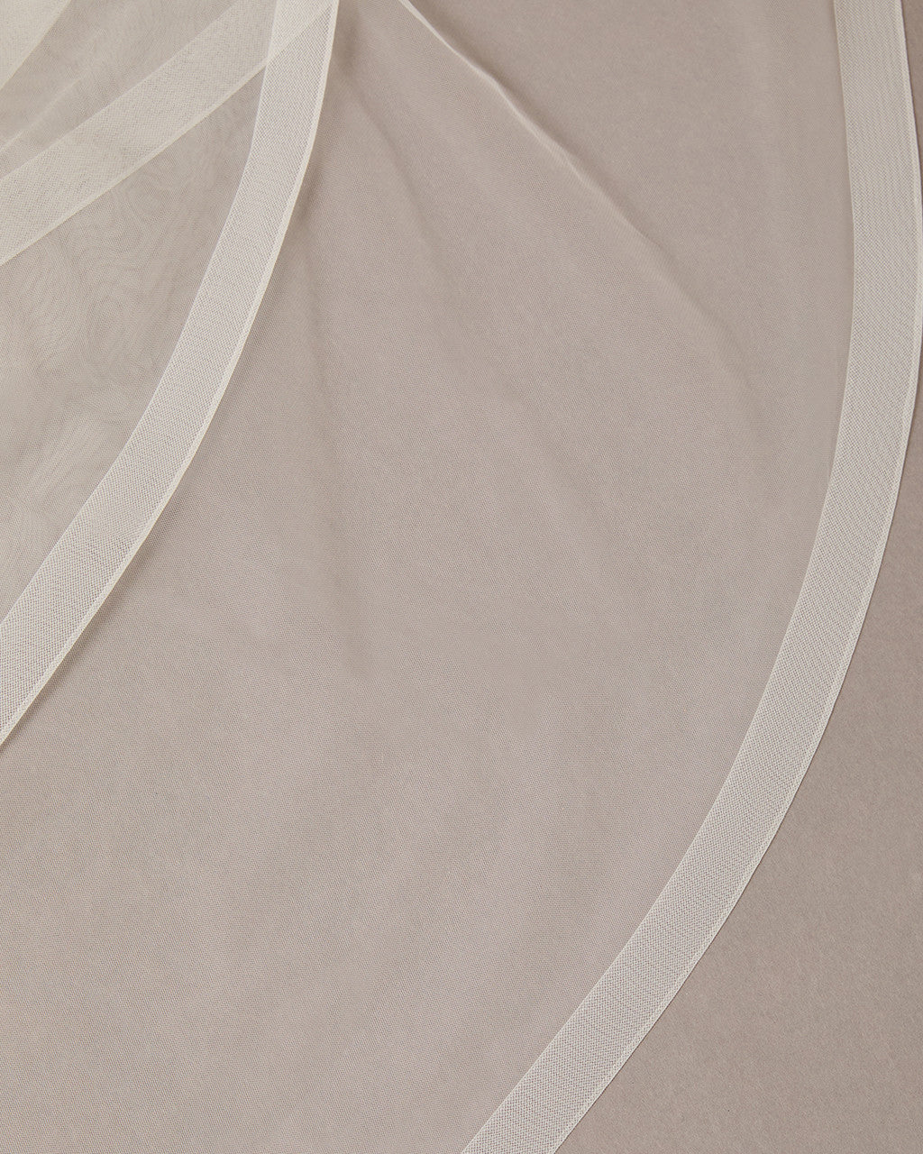 Fingertip Horsehair Trim Two Layer Wedding Veil