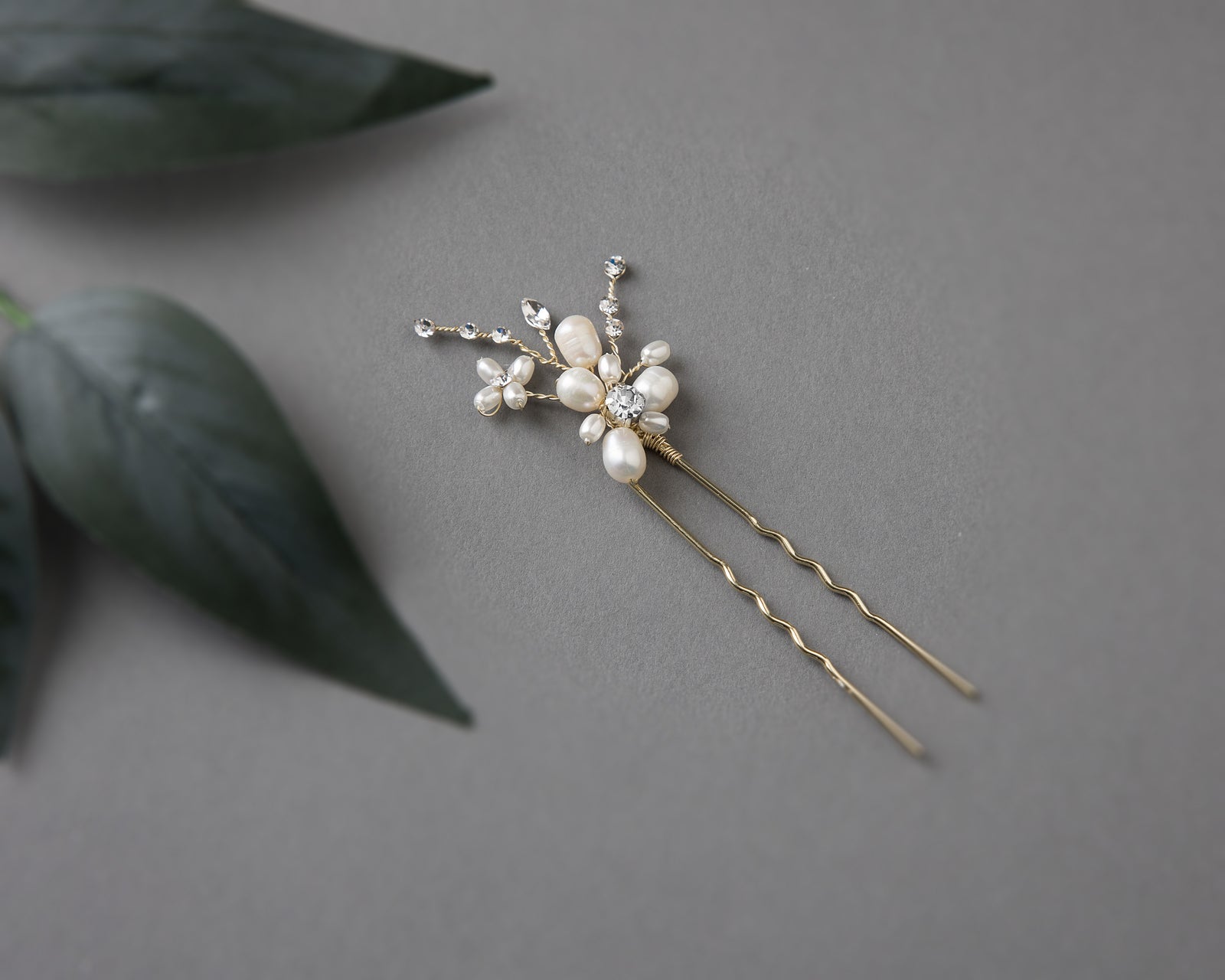 Bridal Hair Pin with an Ivory Pearl Flower Light Gold