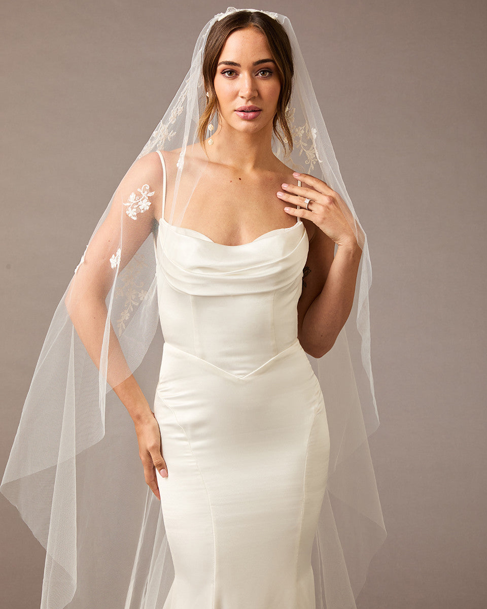 Waltz Mantilla Veil with Lace at the Comb Ivory -Cassandra Lynne
