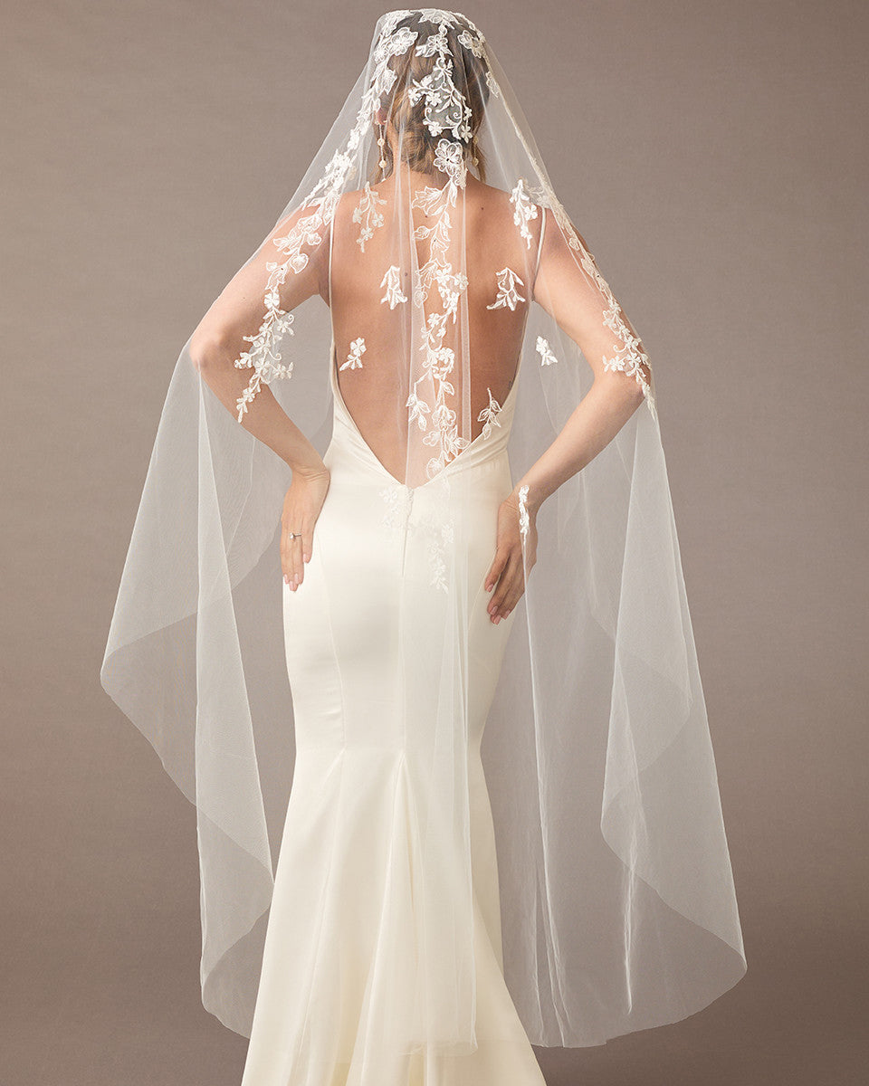 Waltz Mantilla Veil with Lace at the Comb Ivory -Cassandra Lynne