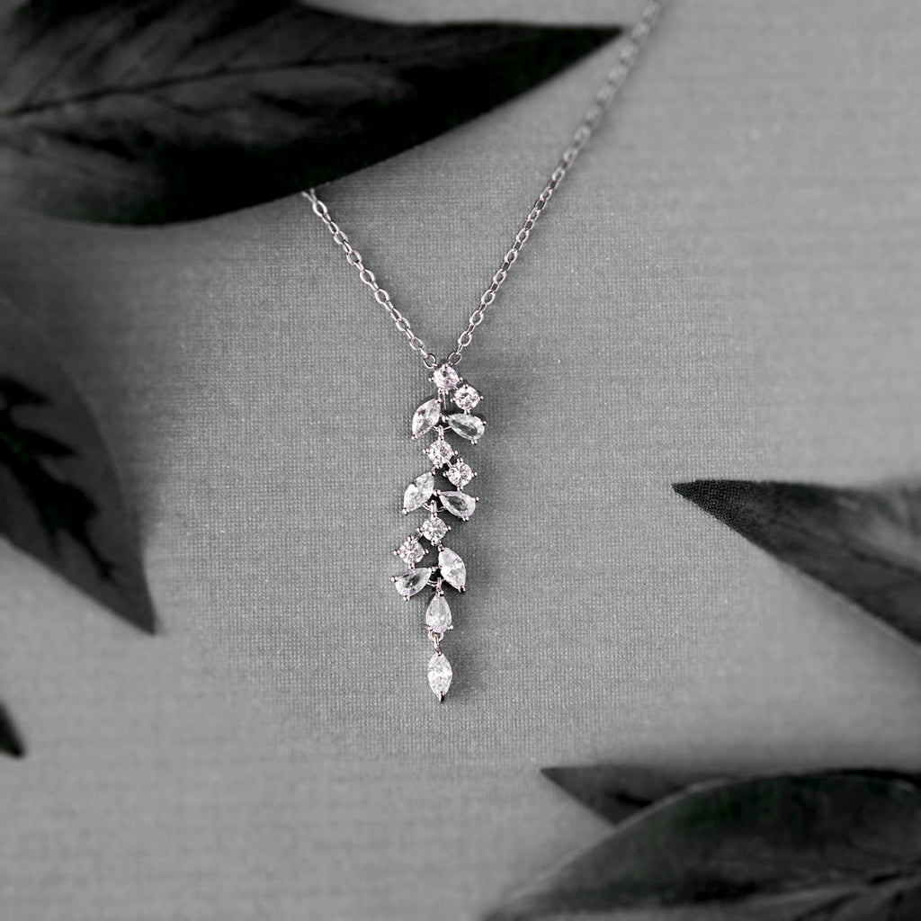 【TATIANA】(Silver925) Lustre Unity Link Pendant Necklace Multi Shape Pendant Necklace - Cassandra Lynne