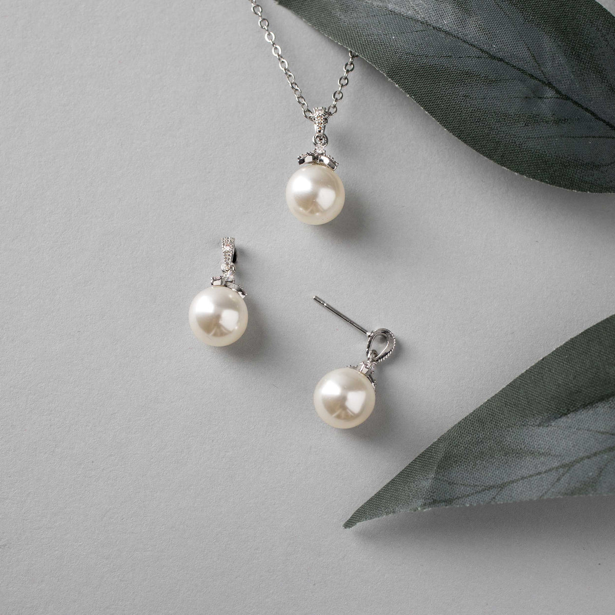Pearl Pendant Necklace and Earrings Set