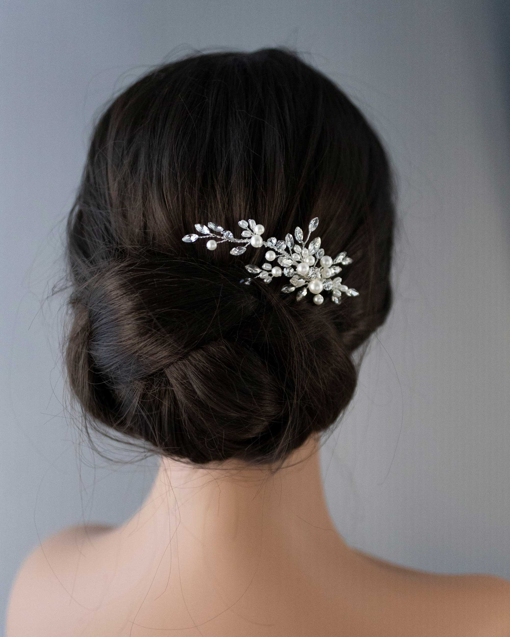 Dainty Wedding Hair Comb with Matte Pearls