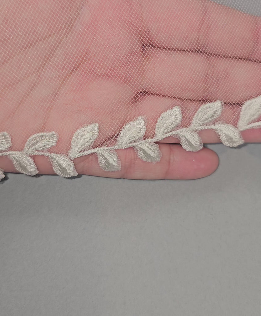 Lace LEaf Edge Wedding Veil LAce Ivory Cassandra Lynne EnVogue