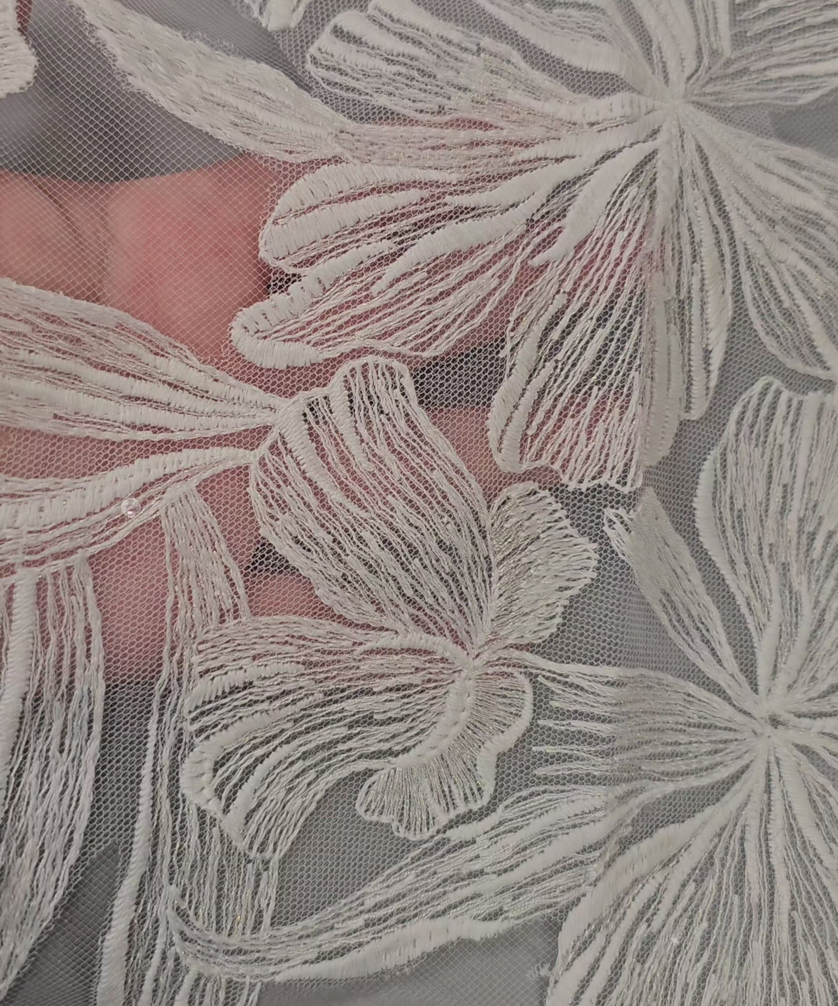 Scalloped Clover Wedding Veil with Sequined Detailed Flowers