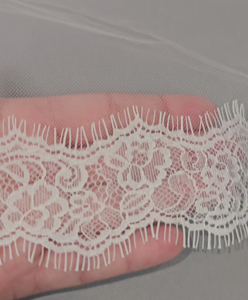 Double eyelash Chantilly lace wedding veil