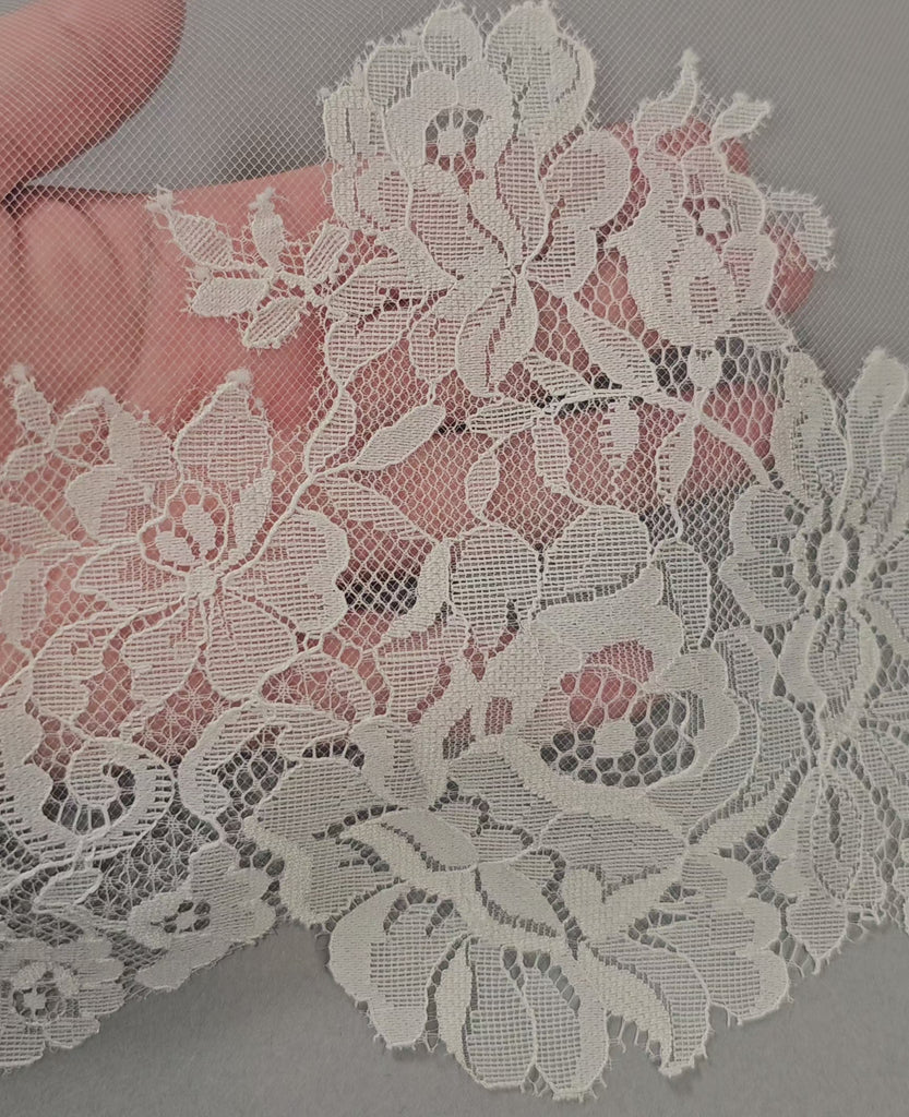 Delicate Chantilly Lace Ivory Bridal Veil