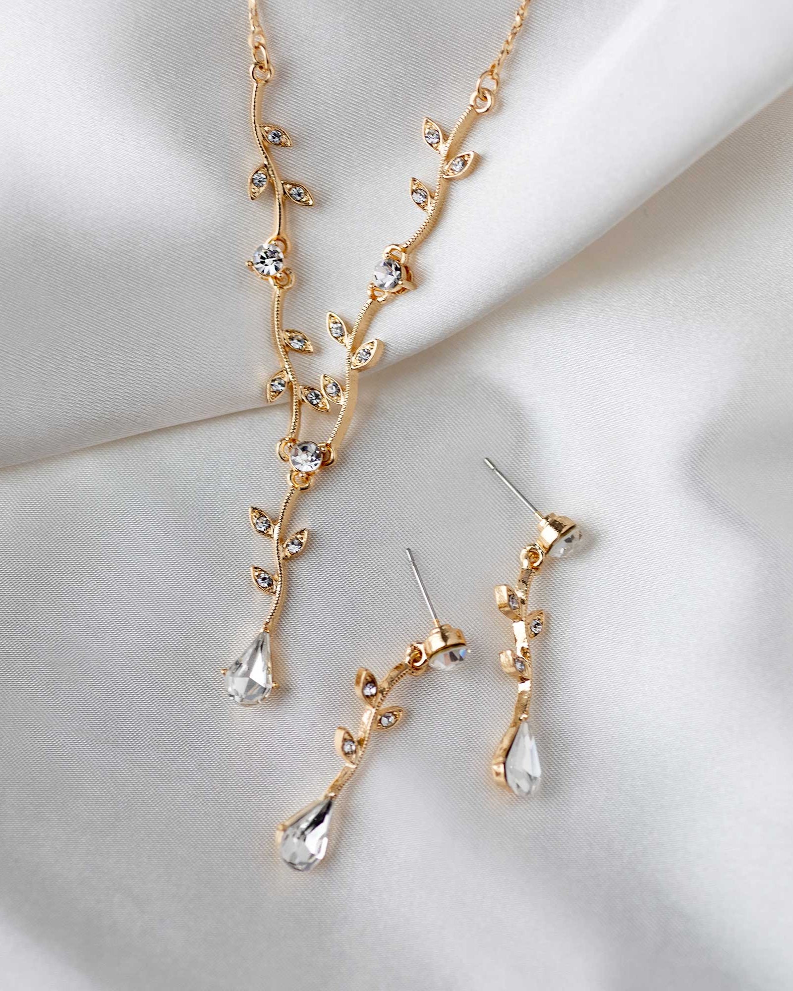 Simple Crystal Vine Necklace Set
