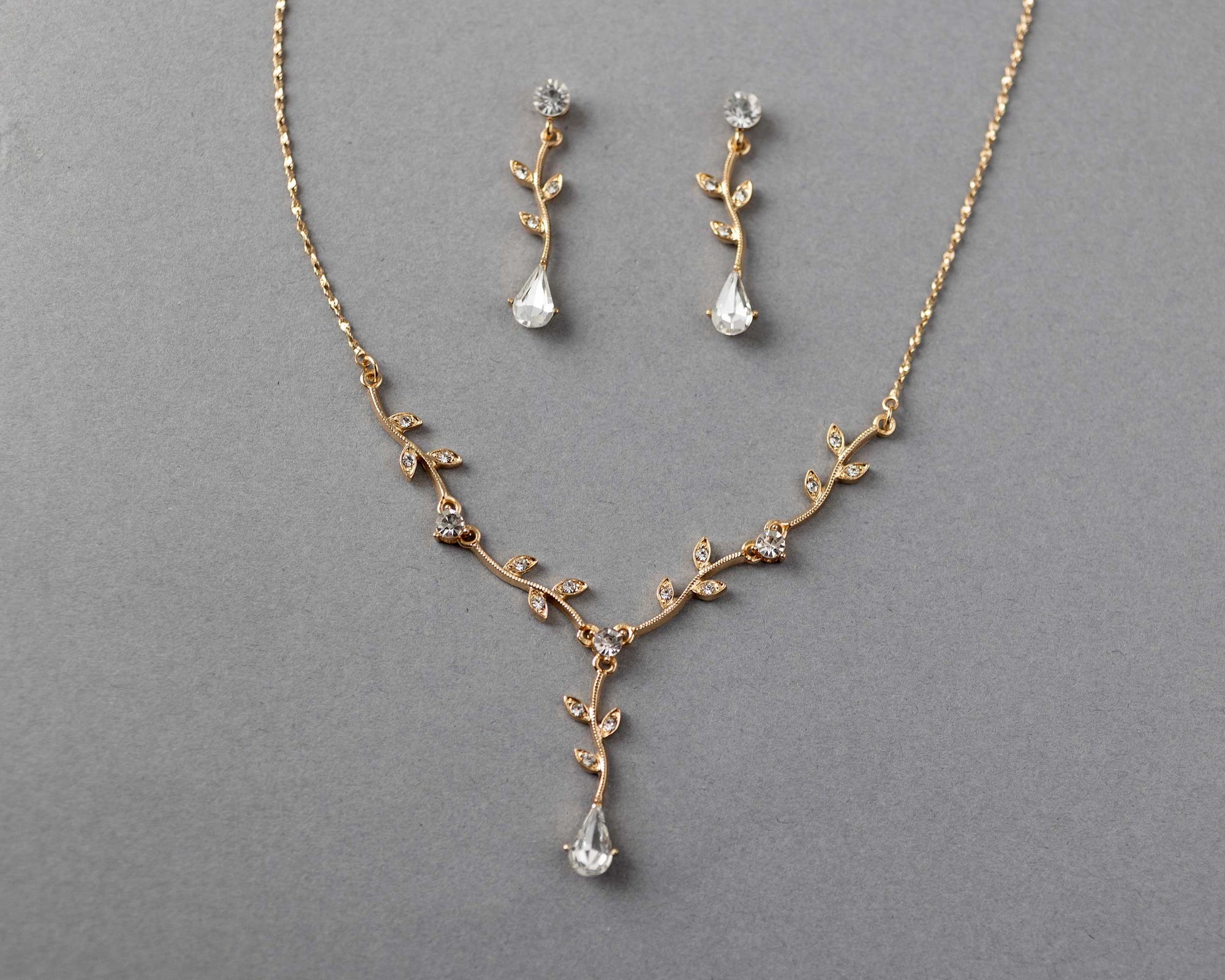 Simple Crystal Vine Necklace Set