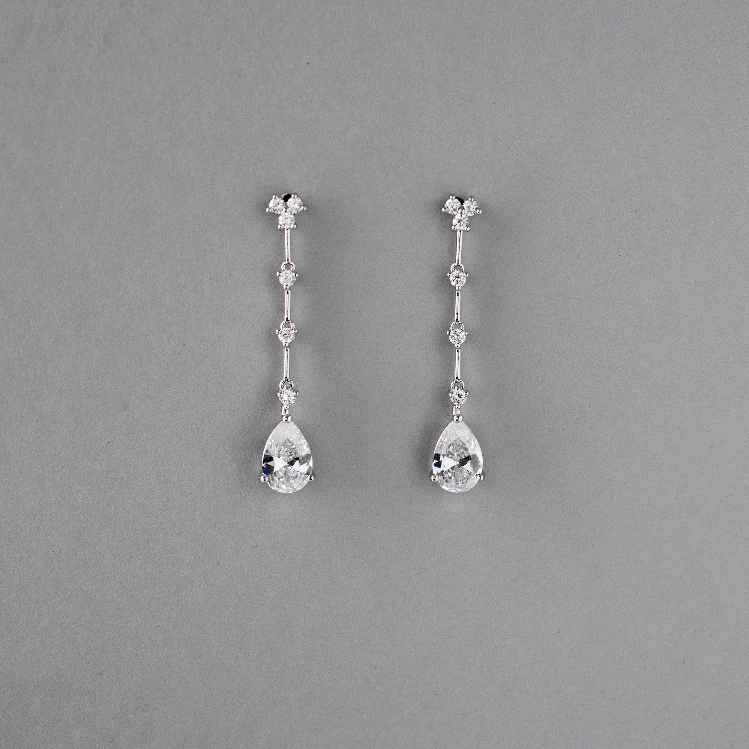 Yp89 Round Opal Set Rhinestone Stud Earrings Delicate Fashion Earrings  Wedding Accessory - China Wedding Accessory and Eardrop price |  Made-in-China.com