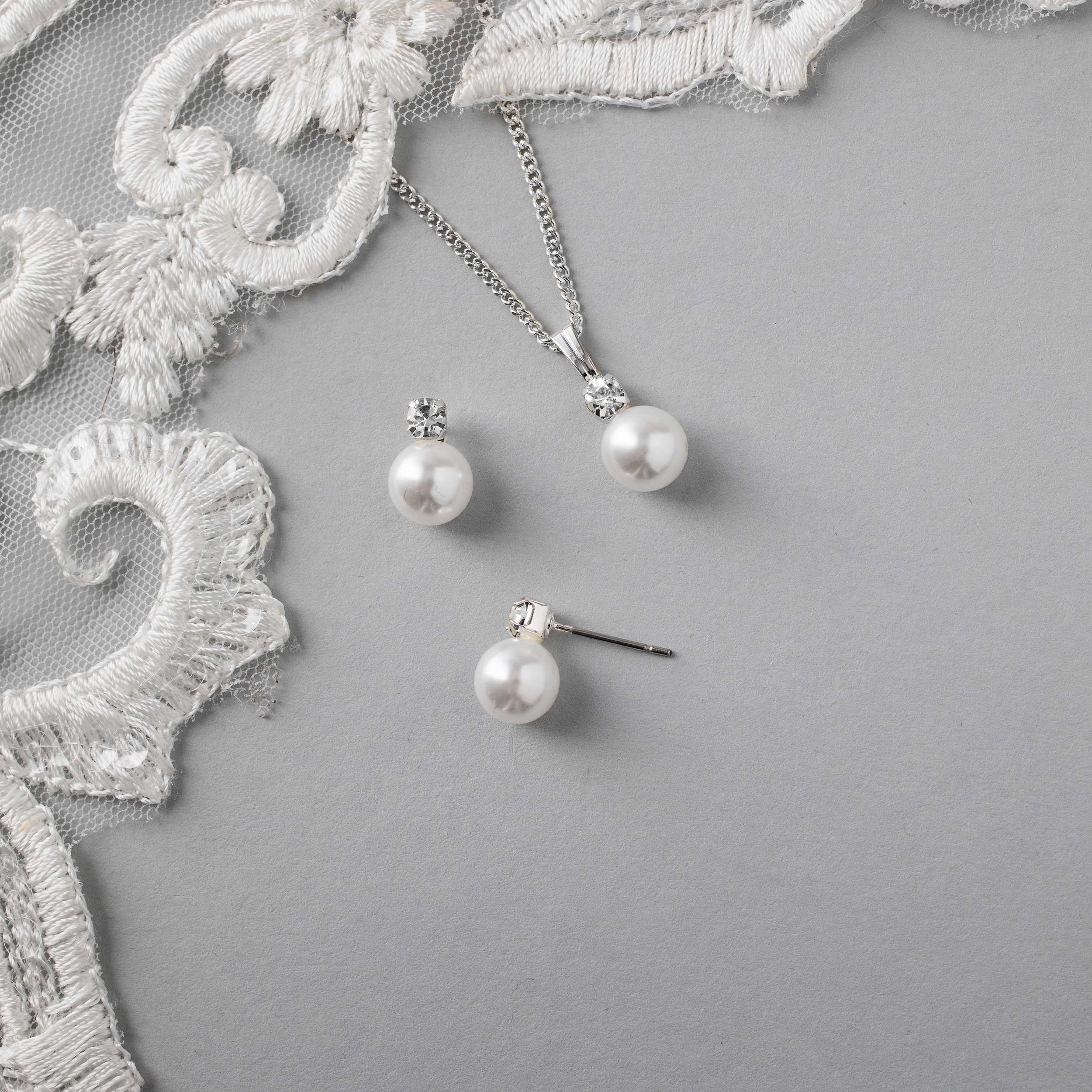 Buy Beautiful White Stone Necklace Set for Wedding