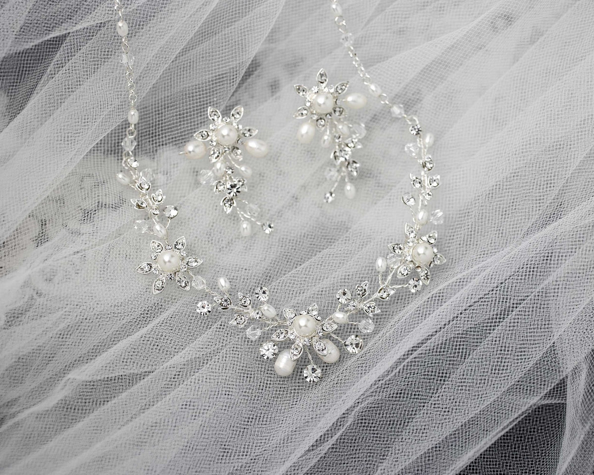 Star Flower Dainty Necklace Set with Pearls - Necklace Set - Cassandra Lynne