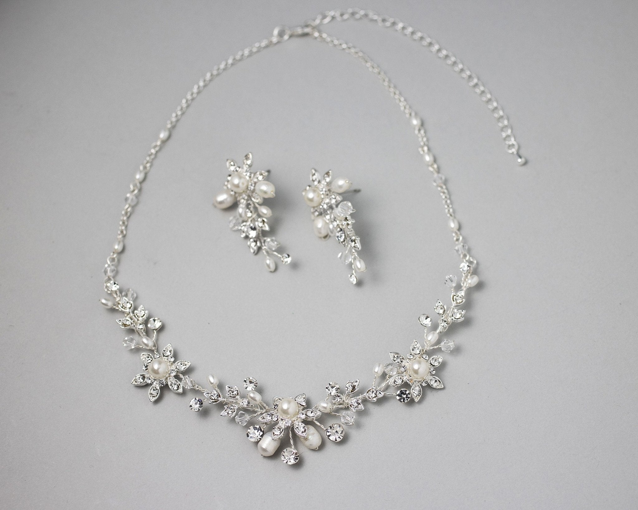 Star Flower Dainty Necklace Set with Pearls - Necklace Set - Cassandra Lynne