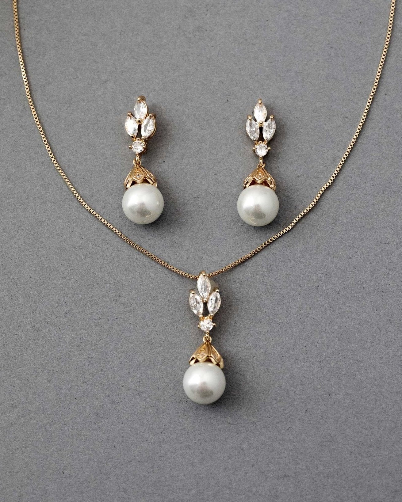Vintage Inspired Pearl Pendant Necklace Set - Pendant - Cassandra Lynne