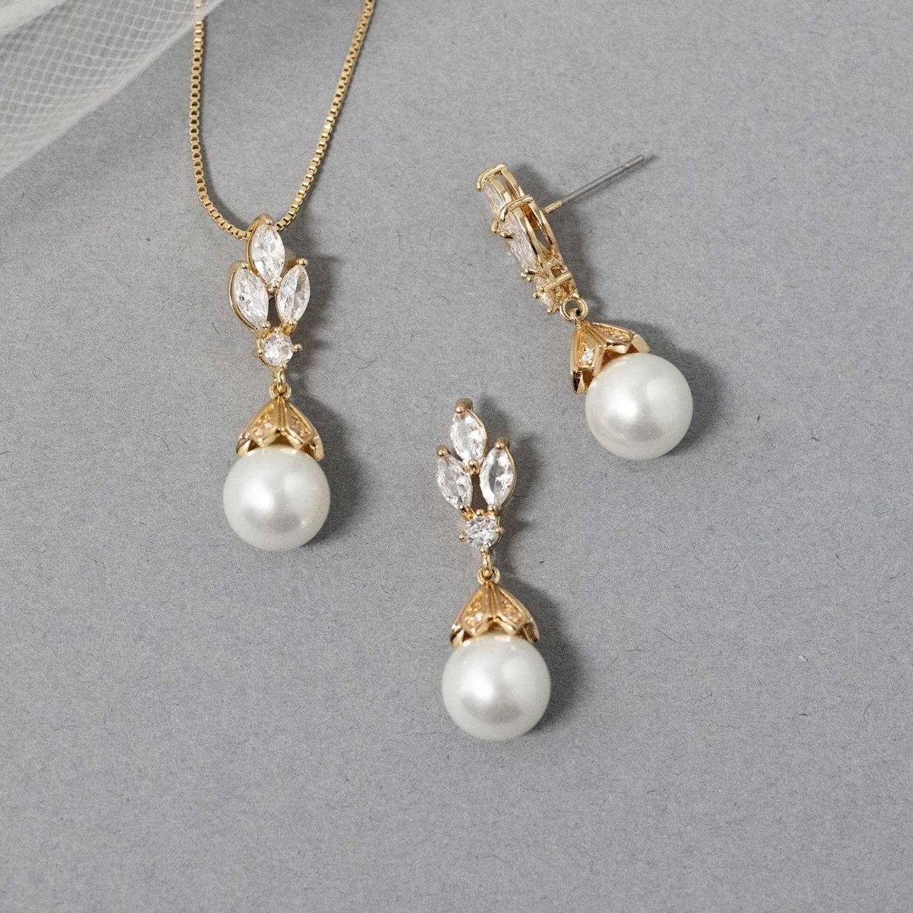 Vintage Inspired Pearl Pendant Necklace Set - Pendant - Cassandra Lynne
