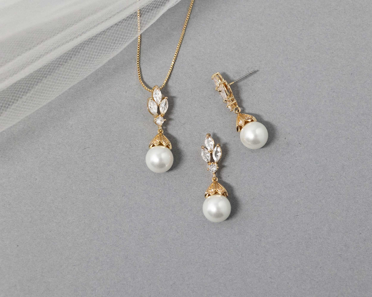 Vintage Inspired Pearl Pendant Necklace Set Cassandra Lynne