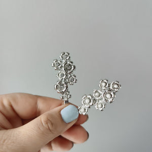 Pearl or Crystal Flower Magnetic Clip