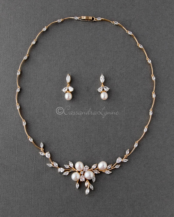 Petal Freshwater Pearl Necklace, Hand knotted Natural Pearls, Wedding –  Nohline Art Jewelry