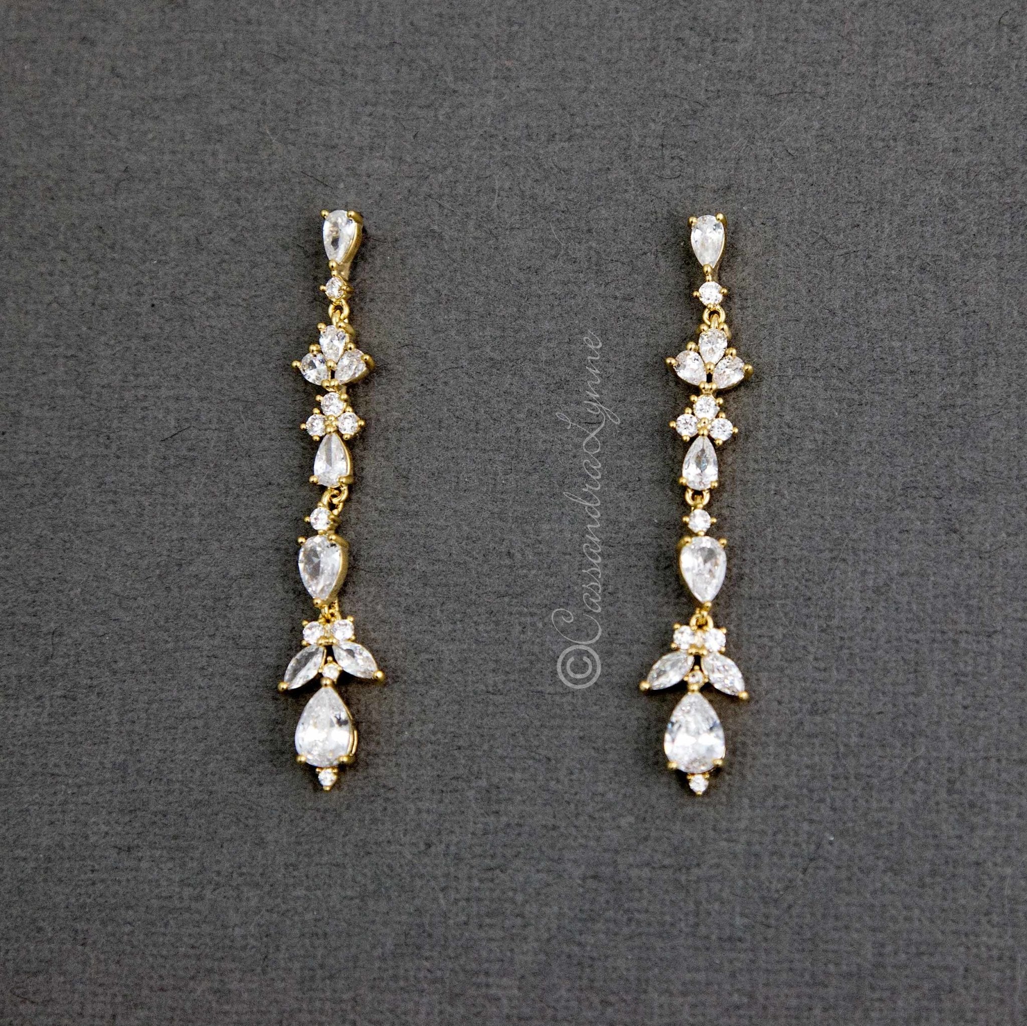 【日本入手困難】Crystal Logo Jewels dangle earring delicate-cz-dangle-