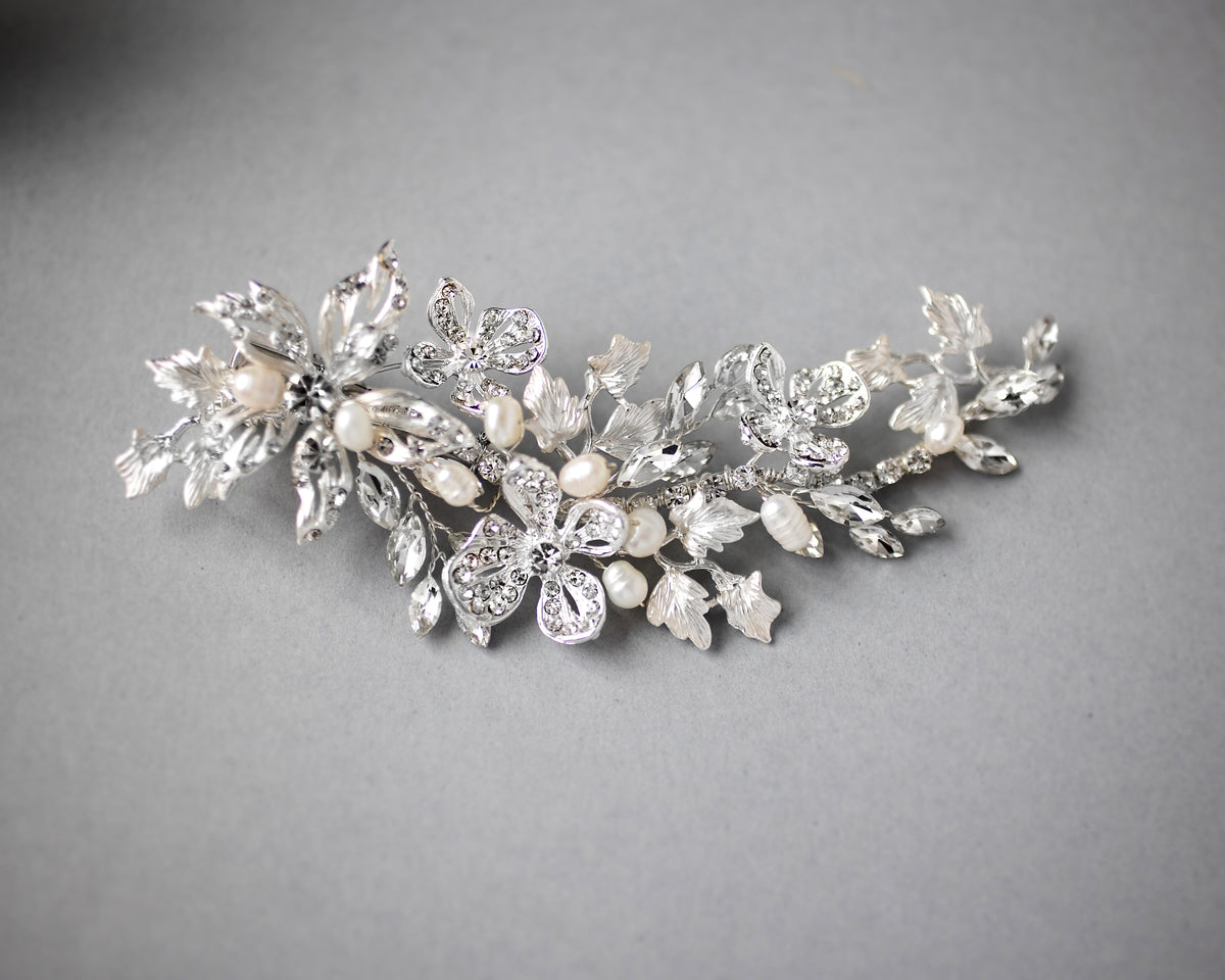 Star Flower Bridal Hair Clip With Pearls - Cassandra Lynne