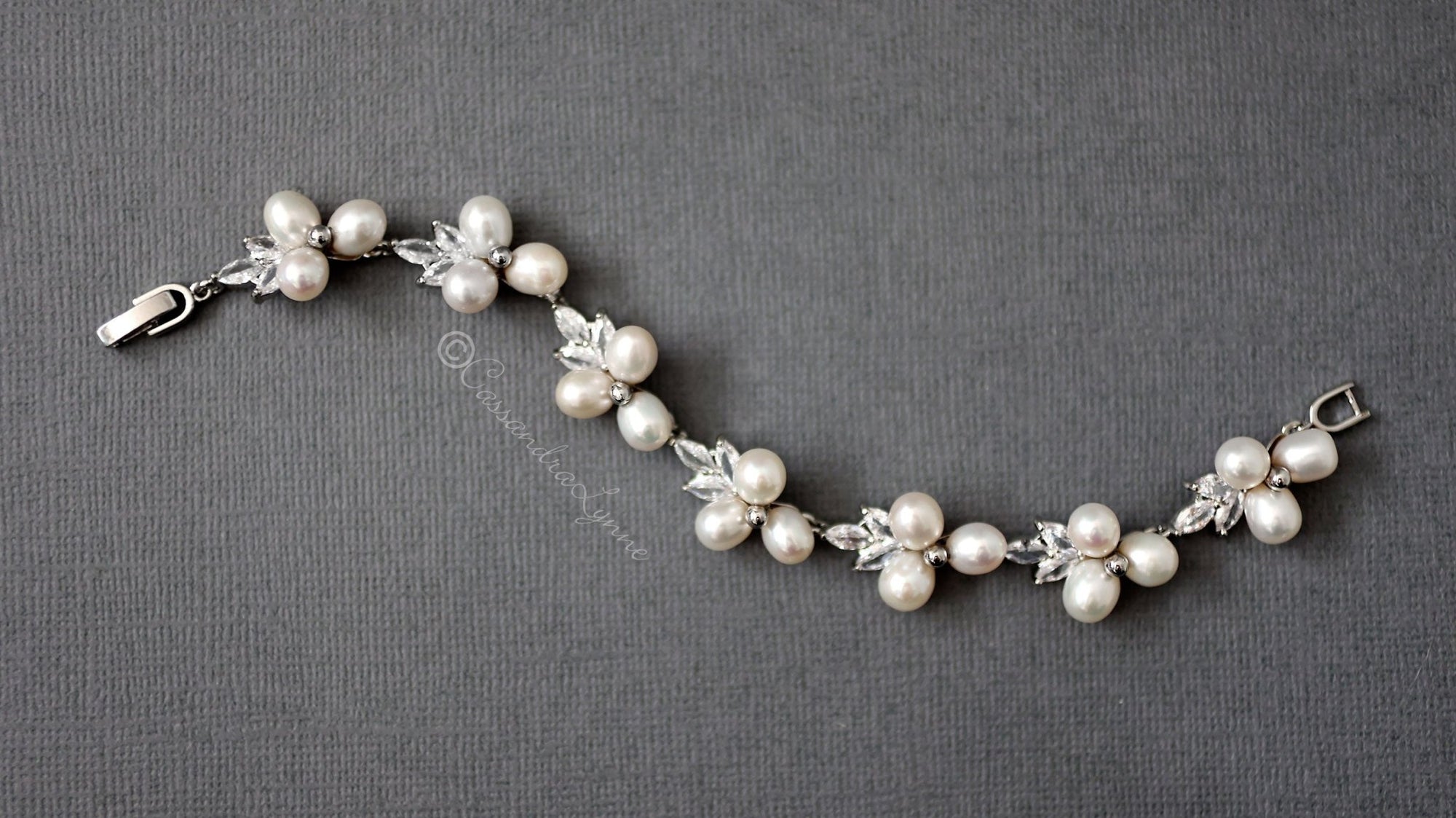 Sterling Silver Freshwater Pearl 8.5-9.5mm Bracelet With Crystal Clay -  Willie Creek Pearls