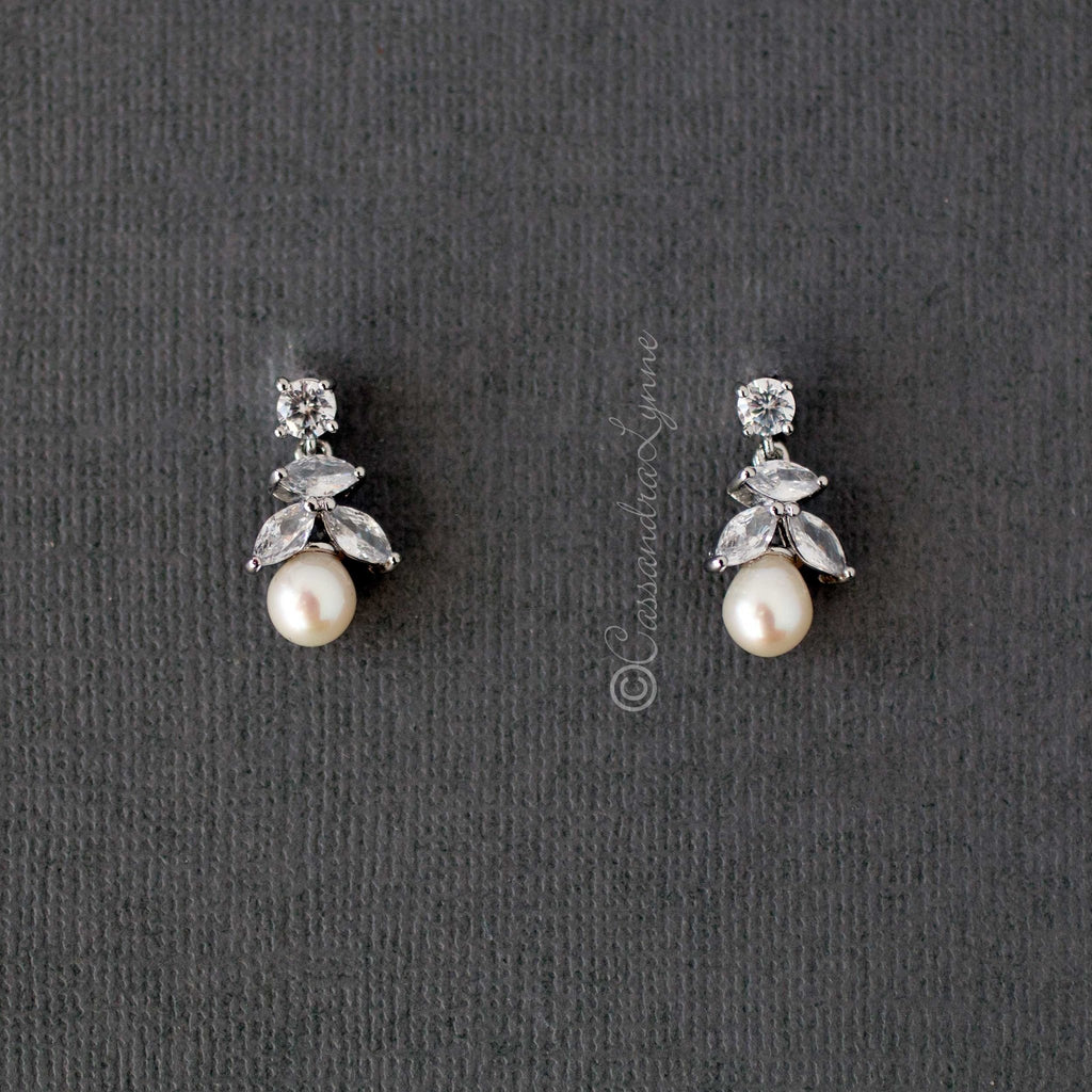 【LAZY DAWN】pearl x cubic earring E024〜ピアス★2021SS Cultured Pearl & Trillion-Cut White Lab-Created Sapphire