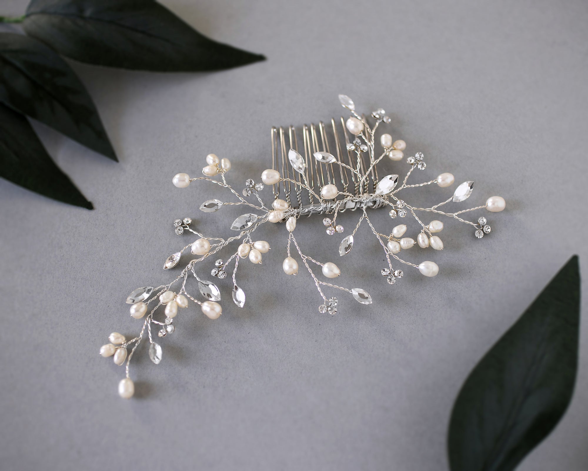 Ivory Freshwater Pearl and Crystal Simple Comb