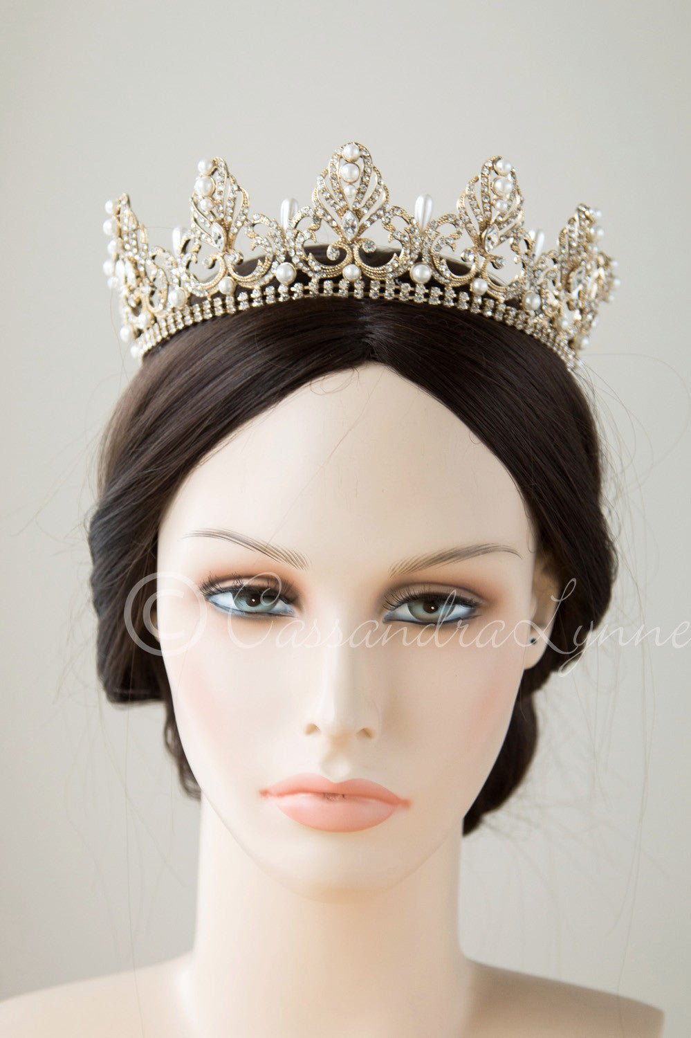 Full Circle Wedding Crown with Teardrop Pearls