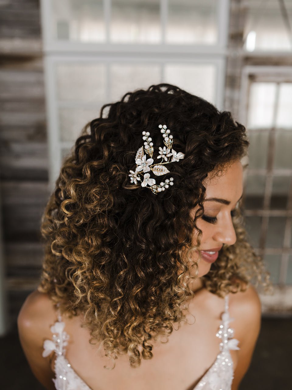Light Gold Oat Pearl and Porcelain Bridal Hair Pin - Cassandra Lynne