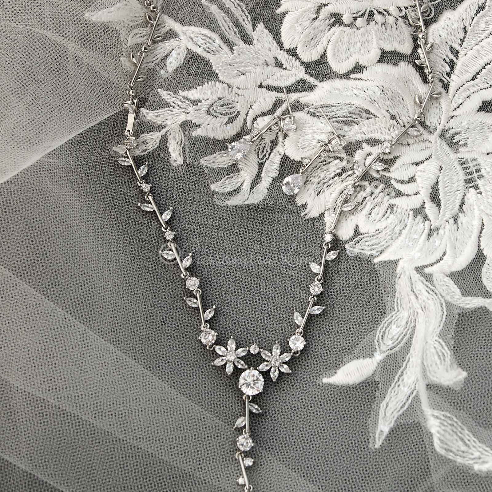 Minimalist Flowers Wedding Necklace Set - Necklace Set - Cassandra Lynne