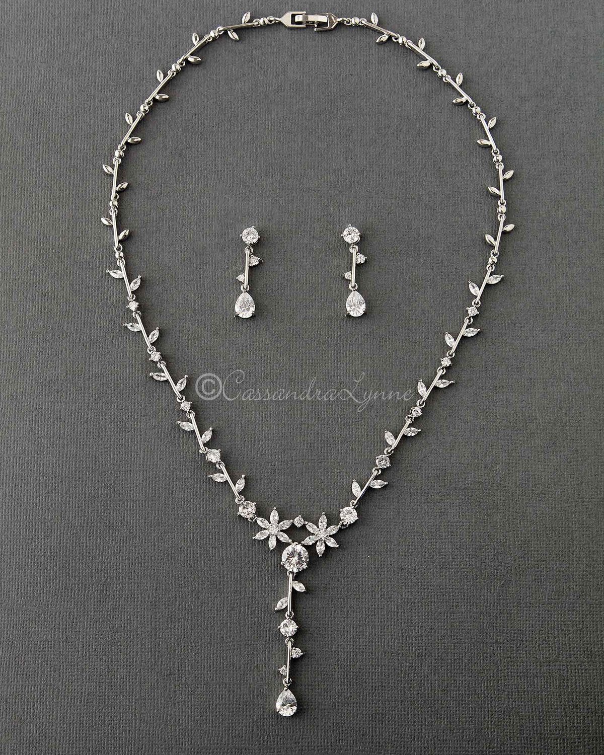 Minimalist Flowers Wedding Necklace Set - Necklace Set - Cassandra Lynne