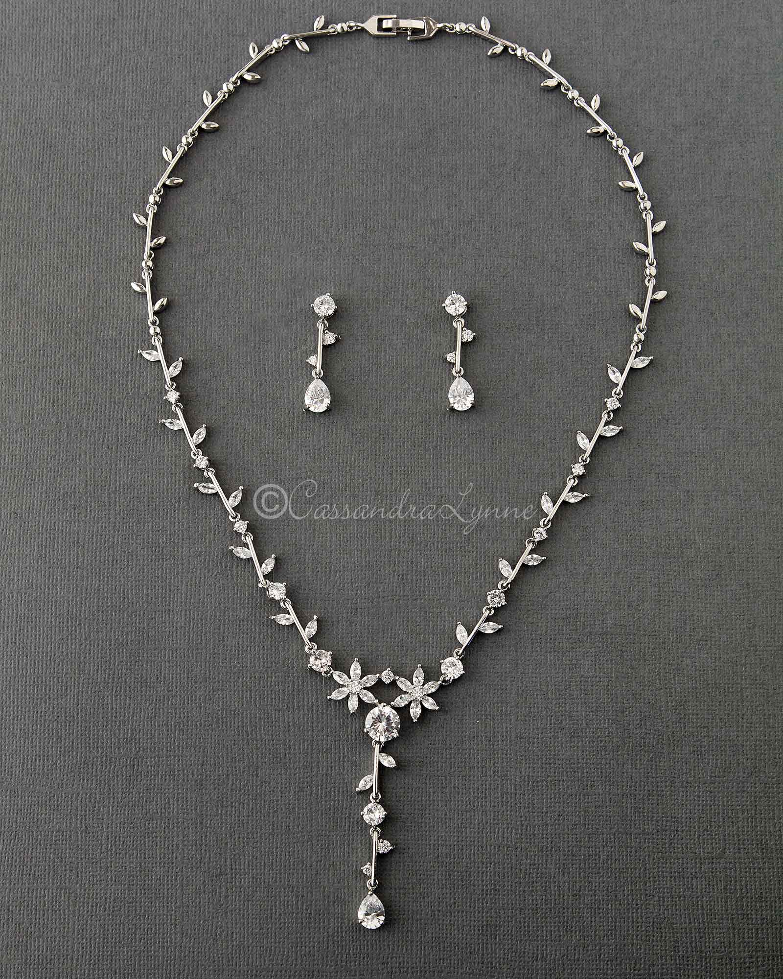 Minimalist Flowers Wedding Necklace Set - Necklace Set - Cassandra Lynne