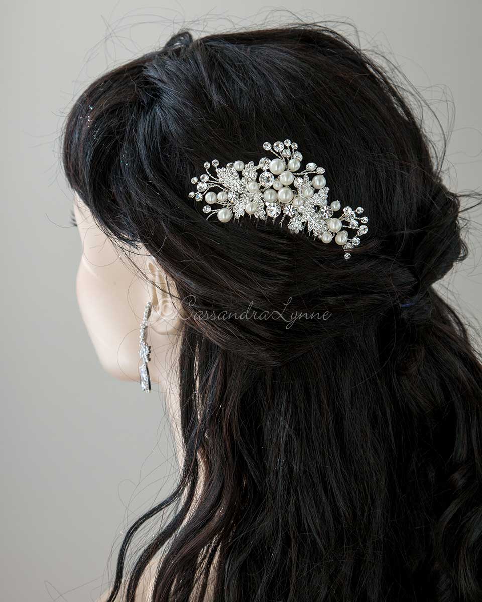 https://cassandralynne.com/cdn/shop/products/pearl-bridal-hair-comb-of-jeweled-leaves-and-sprayscassandra-lynne-427631_1200x.jpg?v=1667404607