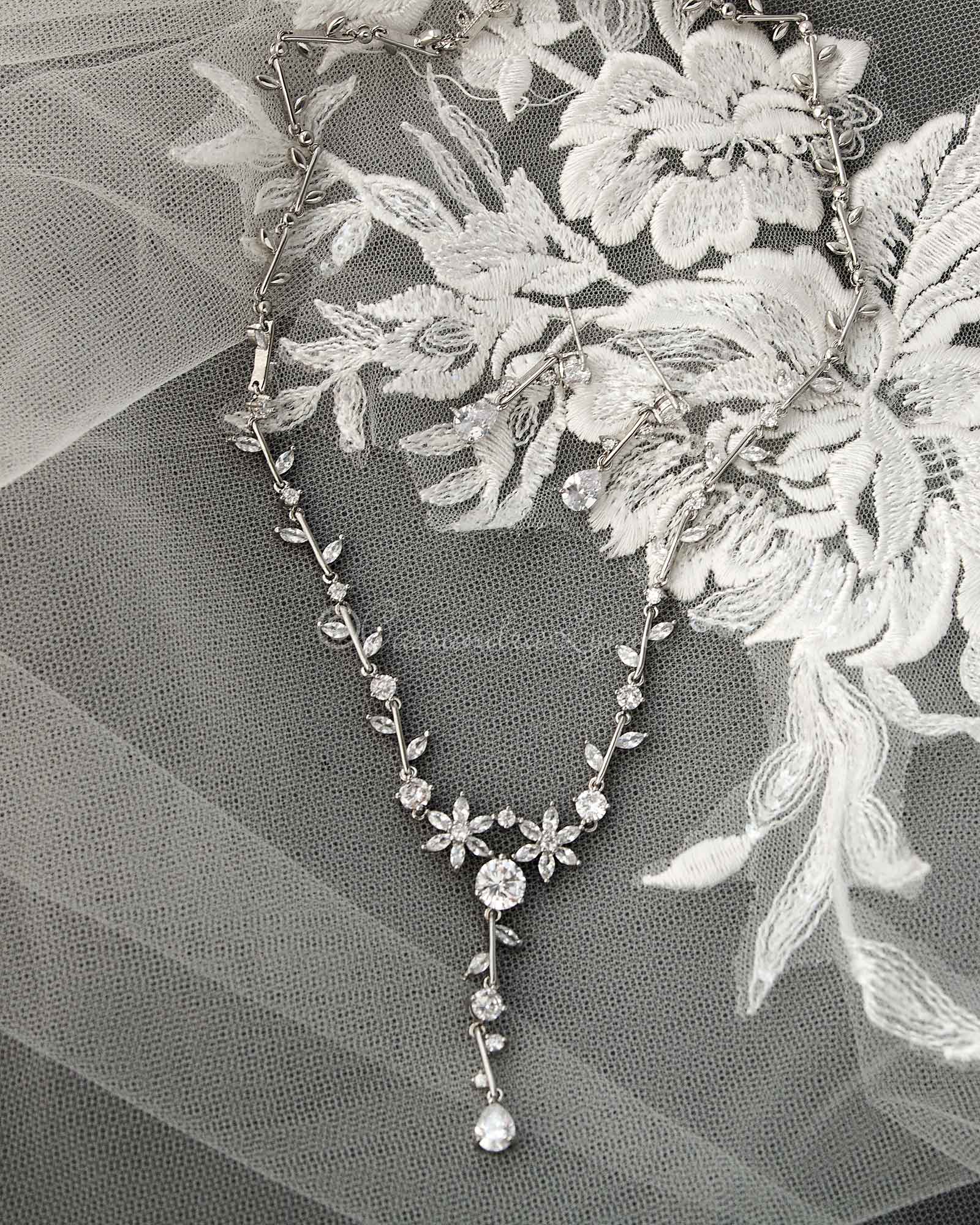 Minimalist Flowers Wedding Necklace Set - Cassandra Lynne